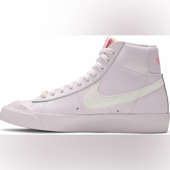 Women's Blazer Mid 77, Digital pink color. - Picture 7 of 8